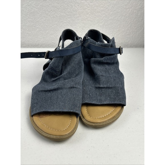 Blowfish Canvas Sandals Women's‎ Size 6.5 Shoes Denim Upper - Picture 2 of 9